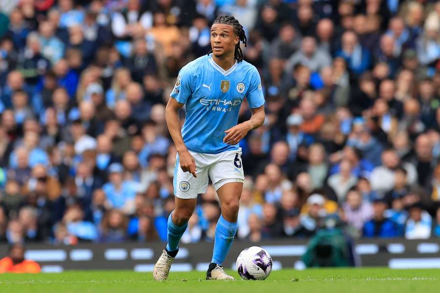 Aké aan de bal in een thuiswedstrijd van City