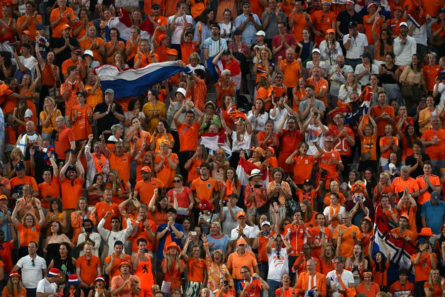 Veel Nederlandse fans tijdens de hockeyfinale van de vrouwen