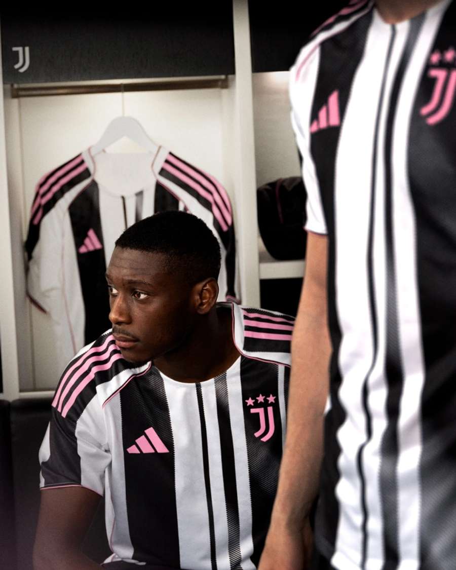 Juventus home kit Juventus home kit