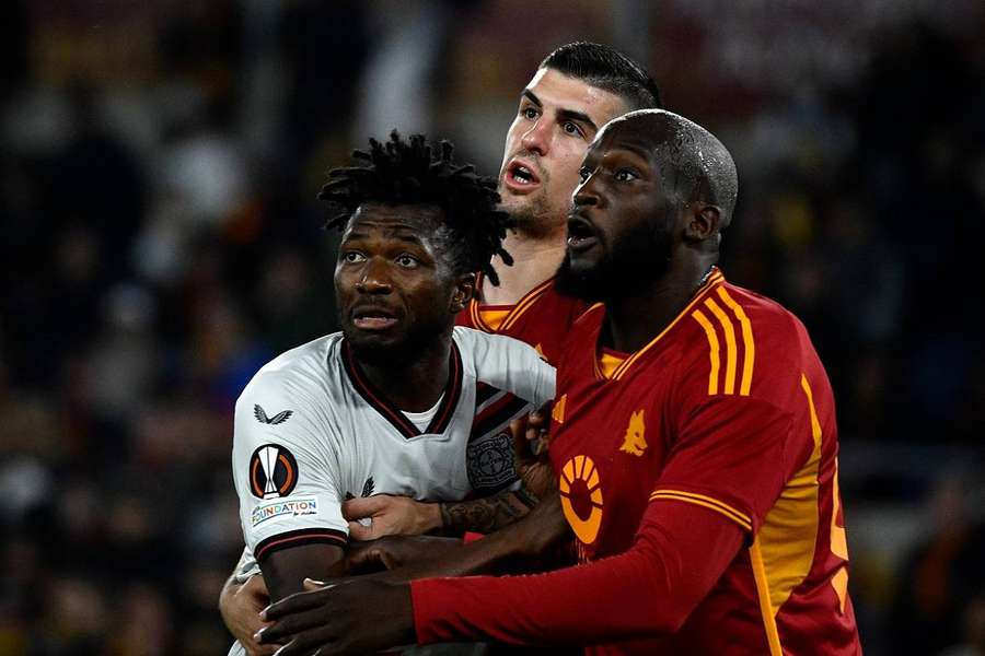 Tapsoba et Lukaku devraient se retrouver ce jeudi à la BayArena.