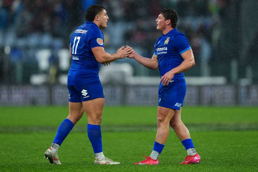 Les Italiens face aux Gallois.
