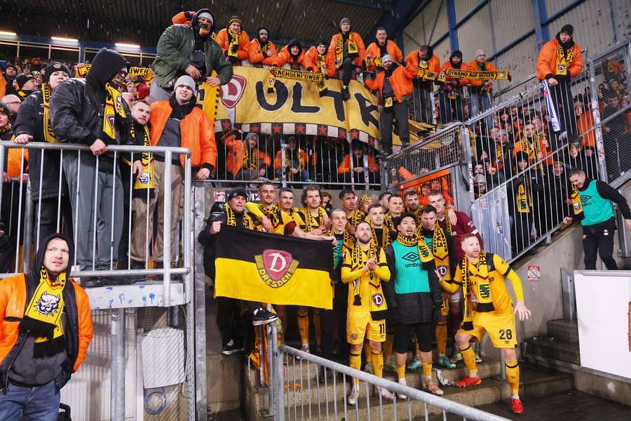 Die Fans von Dynamo Dresden kosteten ihrem Verein eine Strafe von 90.000 Euro.