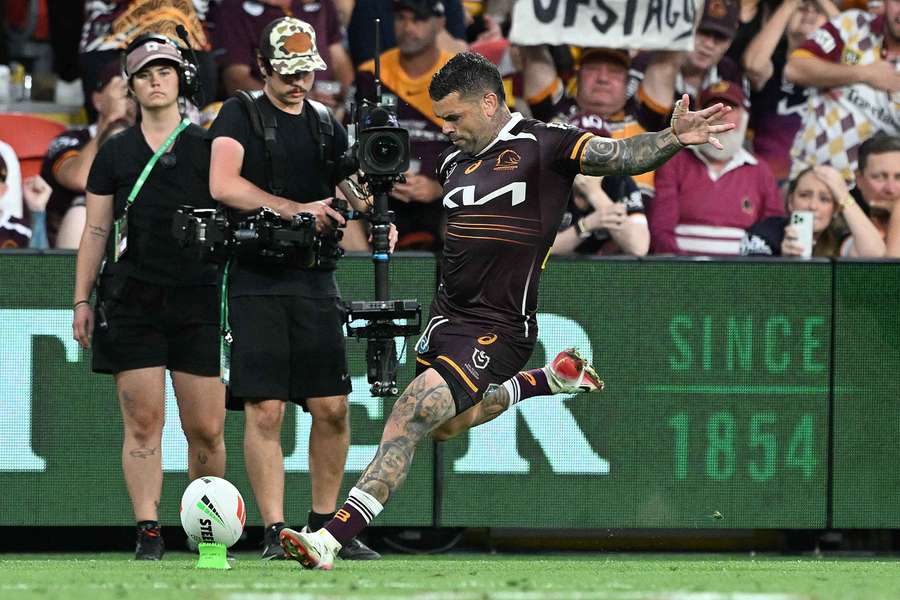 Experienced halves such as Adam Reynolds could have a greater tactical responsibility following a restriction on trainers delivering messages.