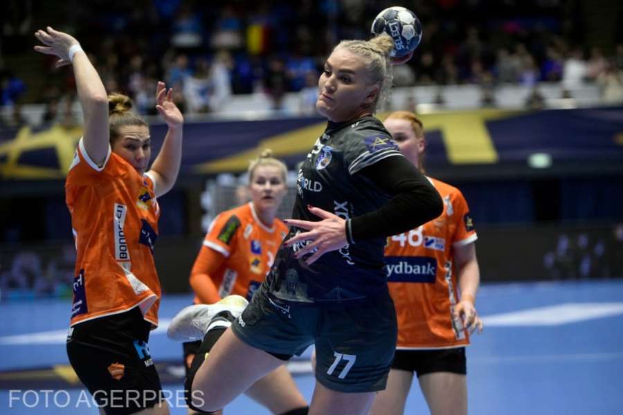 Derby-ul handbalului feminin se joacă și în Cupă: Rapid-CSM București