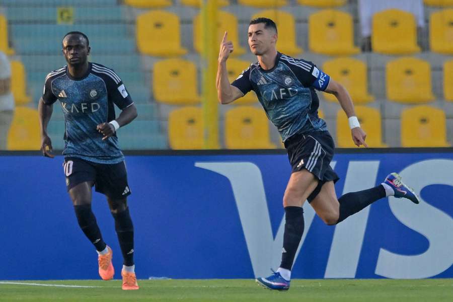 Cristiano Ronaldo celebra golo inaugural do Al Nassr