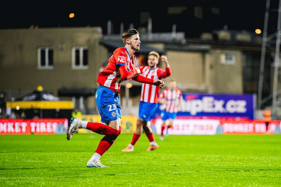 Chtěl prchnout do ciziny. Nechci znít namyšleně, ale prostě musím vyčnívat, hlásí Vorlický