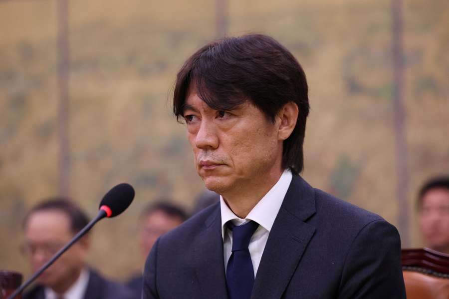 Hong Myung-bo comparece en sede judicial