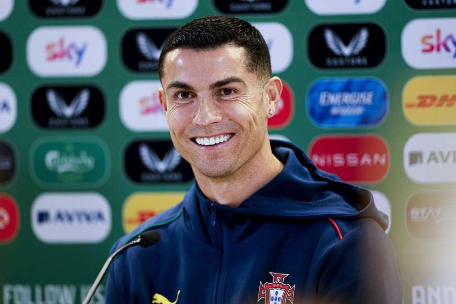 Ronaldo foi expulso com a Irlanda Ronaldo foi expulso com a Irlanda