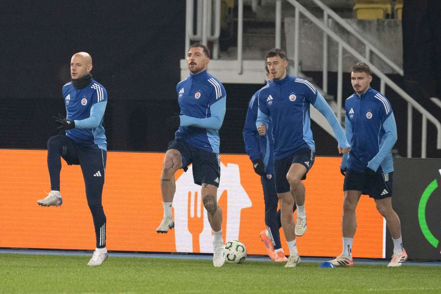 Belasí absolvovali predzápasový tréning. Belasí absolvovali predzápasový tréning.