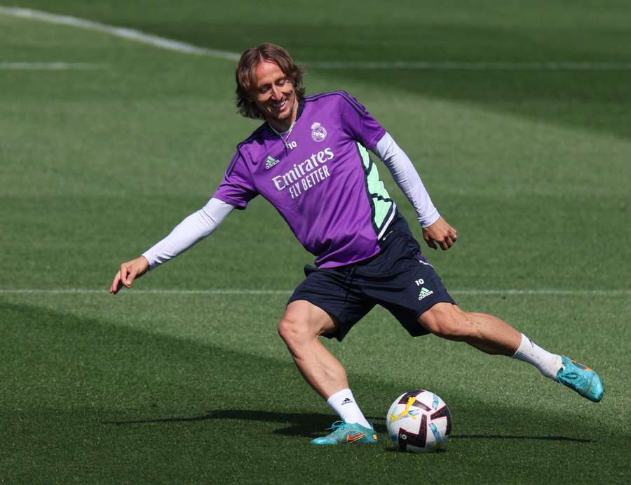 Real Madrid hope Modric can help influence their young midfielders