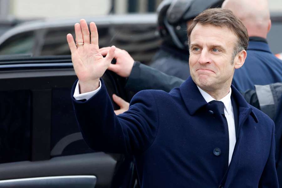 Prezydent Macron obiecał wykąpać się w Sekwanie: Oczywiście, podjąłem zobowiązanie