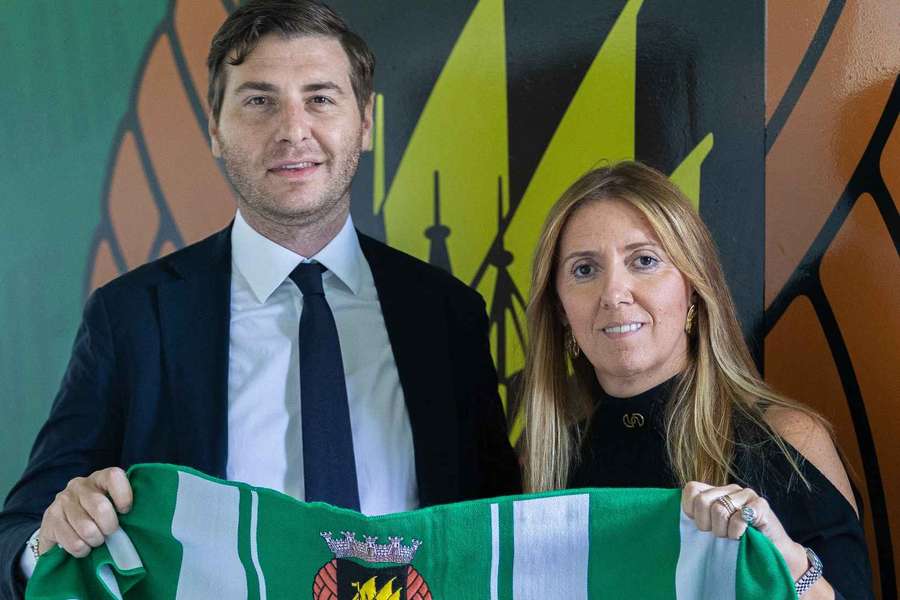 Matteo Tognozzi com a presidente do Rio Ave