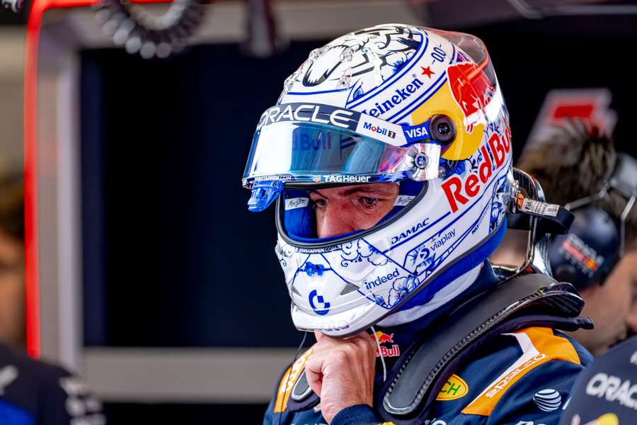 Max Verstappen schied beim letzten Großen Preis der Niederlande schon in der ersten Runde aus Max Verstappen schied beim letzten Großen Preis der Niederlande schon in der ersten Runde aus