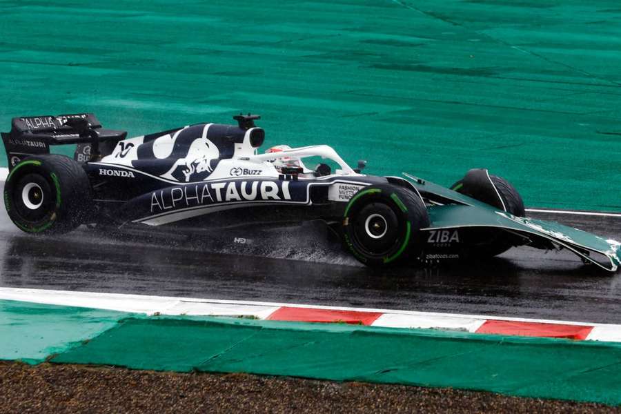 Gasly fumes at recovery vehicle during wet Japanese Grand Prix