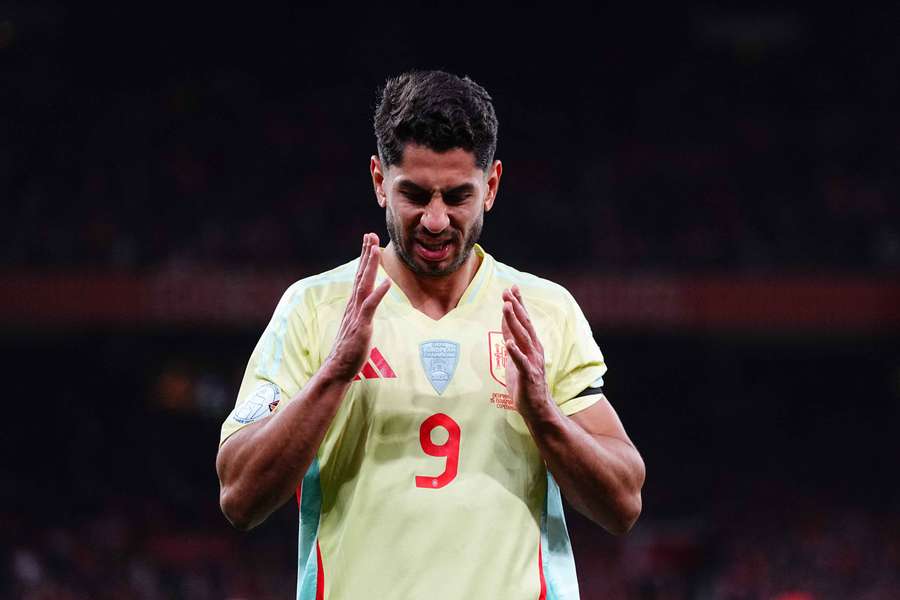 Ayoze se lesionó durante su estadía con la selección española