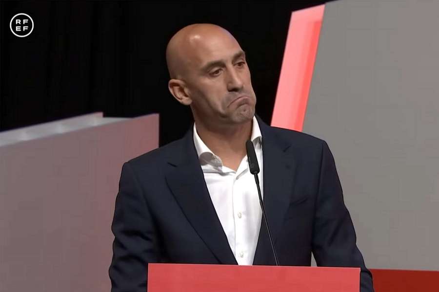 Luis Rubiales reageerde vrijdag zelf