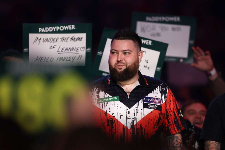 Michael Smith má na svedomí jeden z najpamätnejších zápasov v histórii šípok. Michael Smith má na svedomí jeden z najpamätnejších zápasov v histórii šípok.