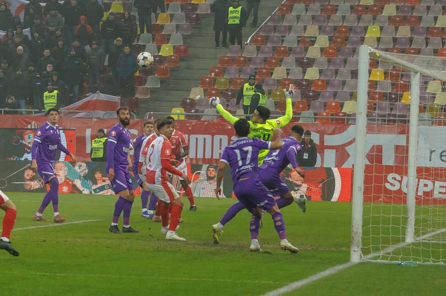 FC Argeș și Dinamo se întâlnesc într-un duel din subsolul play-off-ului