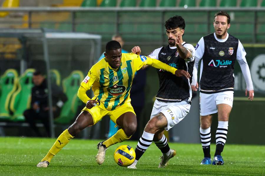 Jogo intenso em Tondela