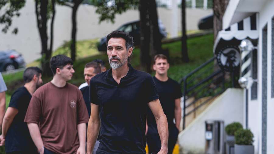 Eduardo Domínguez terá o seu primeiro desafio no futebol brasileiro Eduardo Domínguez terá o seu primeiro desafio no futebol brasileiro