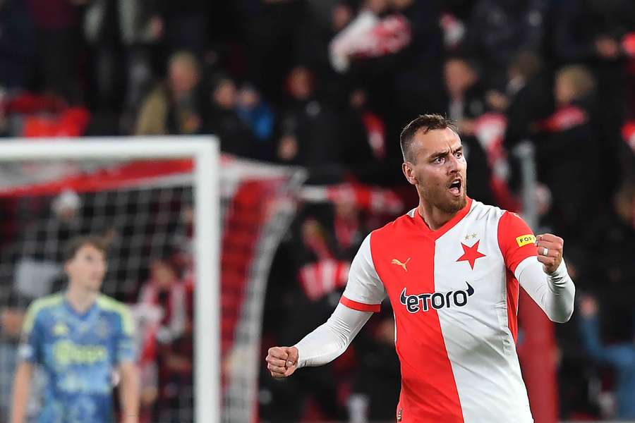 Tomas Chory, del Slavia de Praga, celebra el gol del empate.