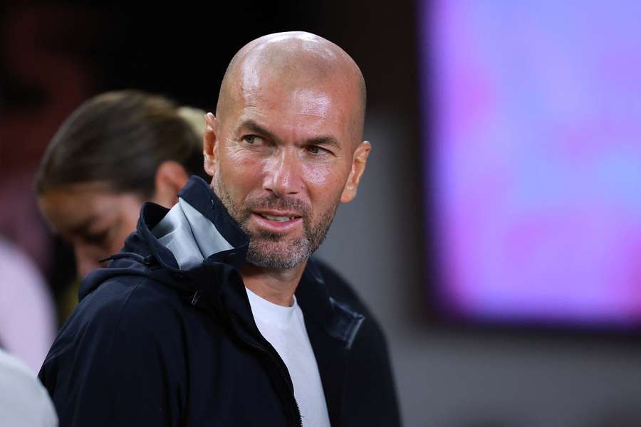 Zinedine Zidane sería la solución más destacada.
