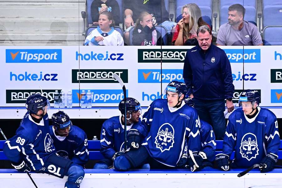 Radim Rulík poprvé vedl Kladno. Radim Rulík poprvé vedl Kladno.
