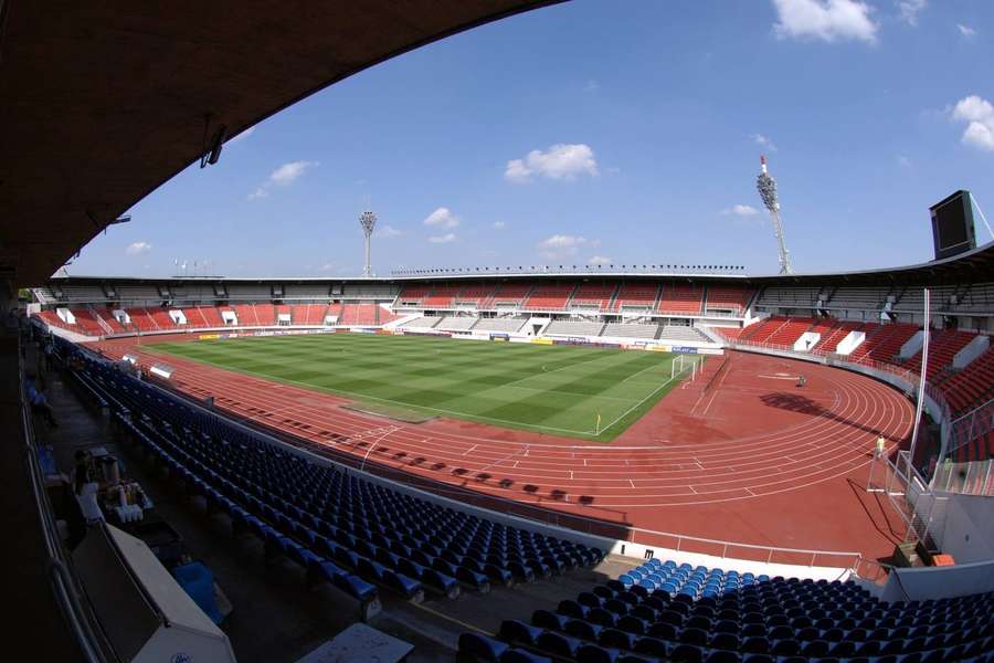 Na místě chátrajícího stadionu Evžena Rošického by měla vyrůst nová aréna Sparty.