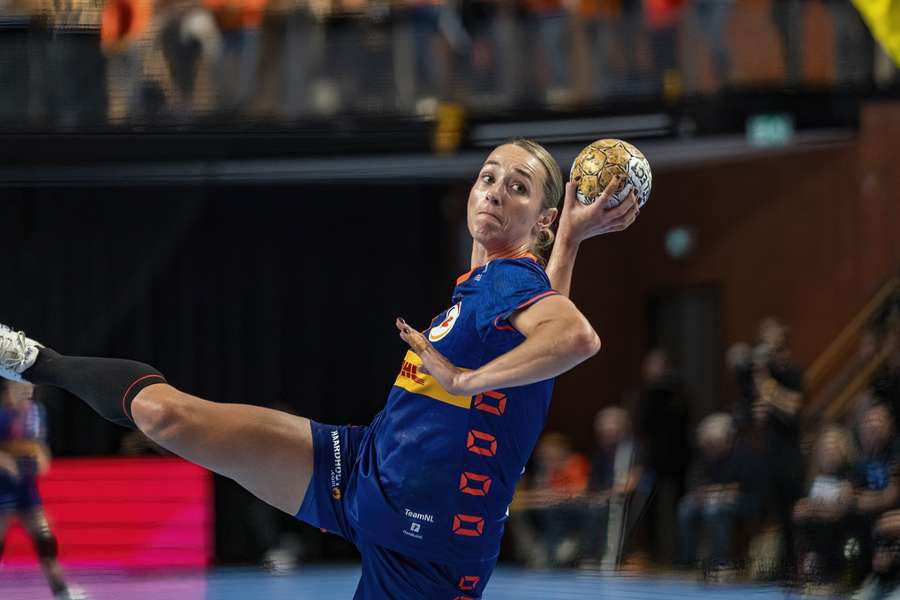 Lois Abbingh in actie voor Oranje