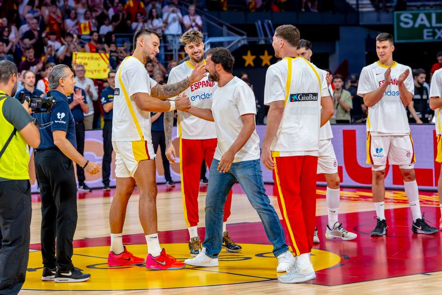 Llull, saludado por Willy Hernagómez en su homenaje