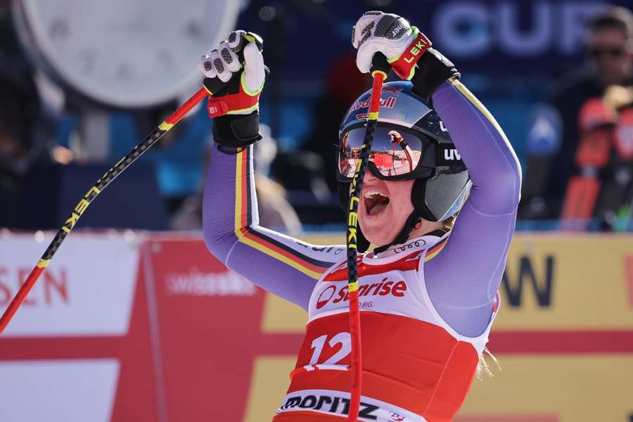 Sensation! Emma Aicher holt Abfahrtssieg in St. Moritz