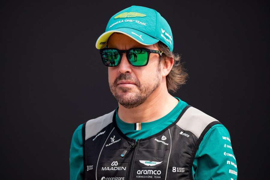 Alonso sa opäť vydá do púšte. Alonso sa opäť vydá do púšte.