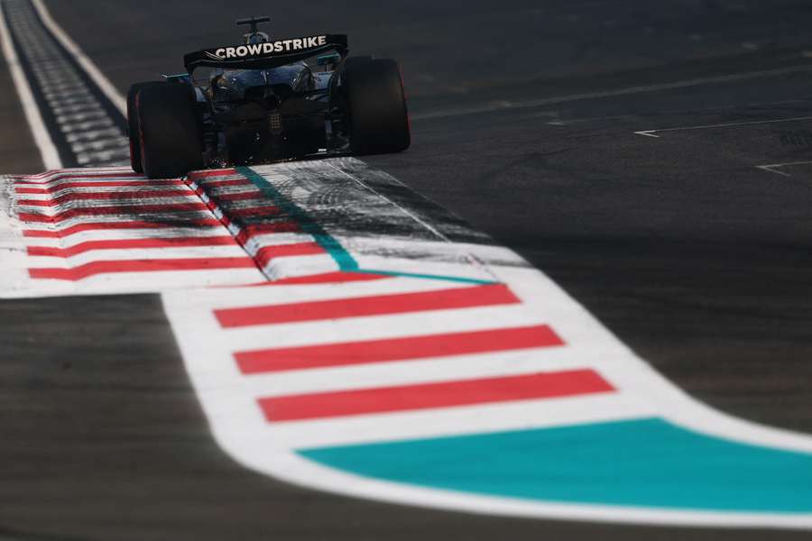 Russell vola verso il miglior tempo