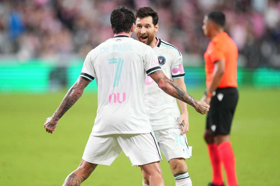 Messi et De Paul, cette nuit. Messi et De Paul, cette nuit.