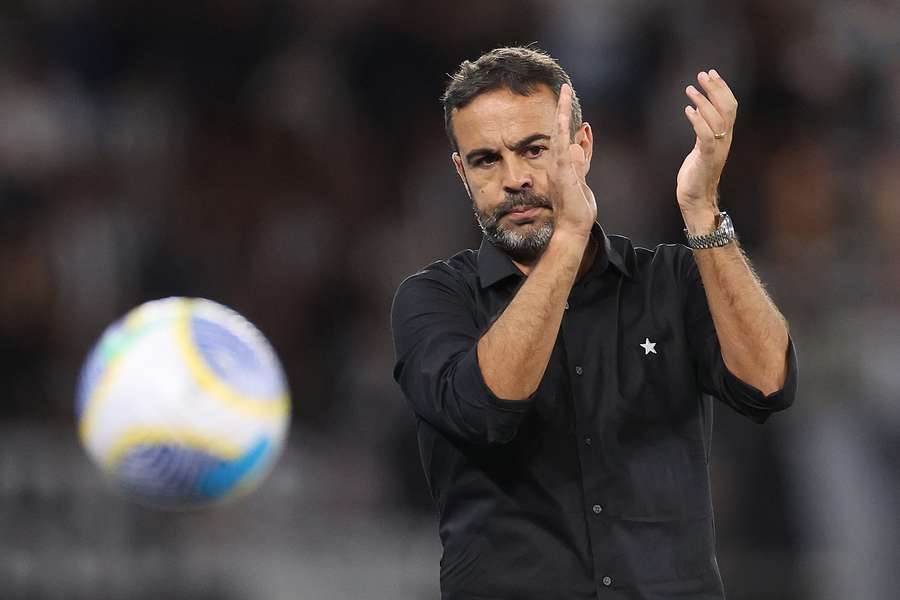 O Botafogo de Artur Jorge atropelou o Vasco na rodada