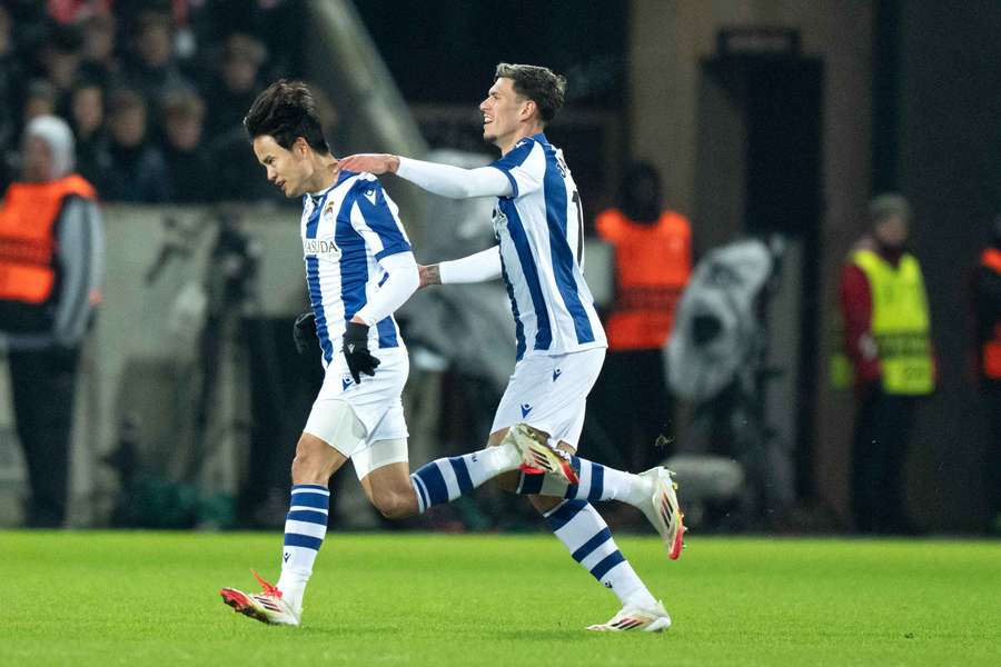 Kubo celebra su gol ante el Midtjylland en la Europa League.