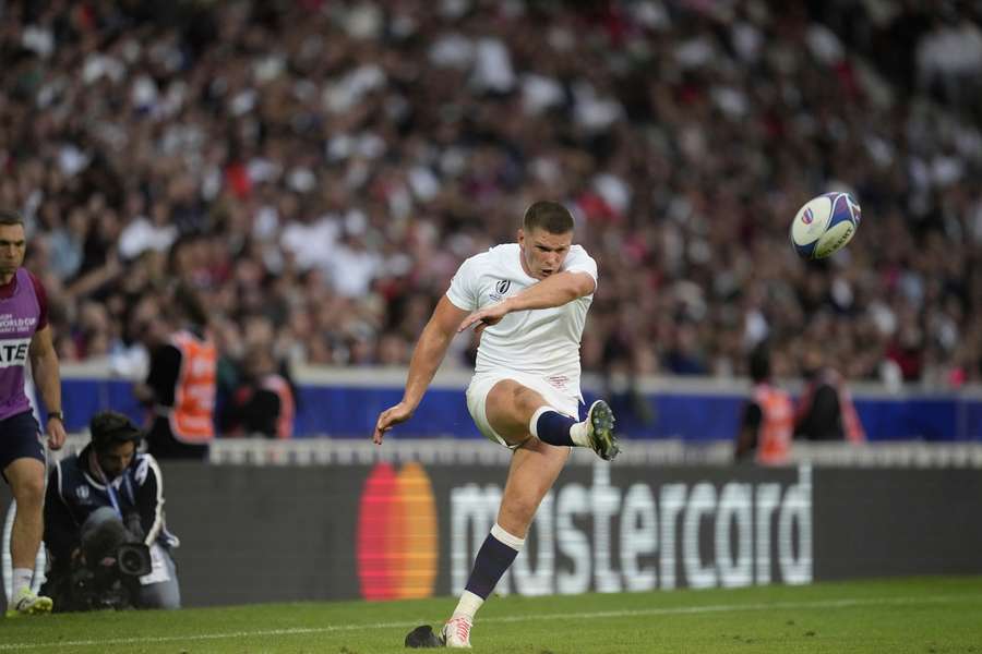 Owen Farrell está de volta e disponível para a Inglaterra