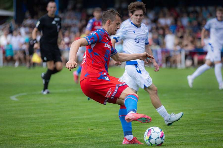 Plzeň porazila Komárov 6:2.