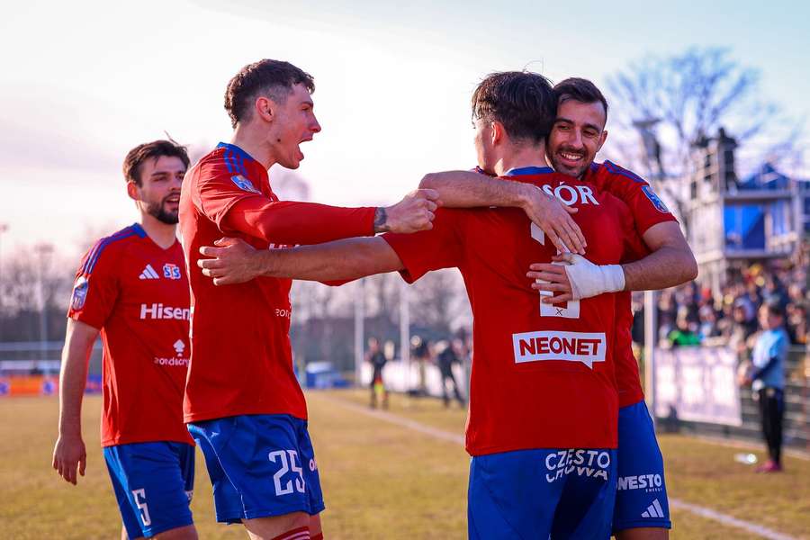 Avia zaskoczyła faworyta, Raków dopiero po dogrywce w półfinale Pucharu Polski