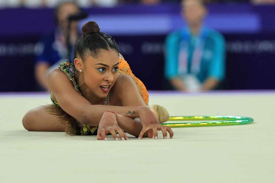 Bárbara Domingos fez história colocando Brasil na final do individual geral pela primeira vez