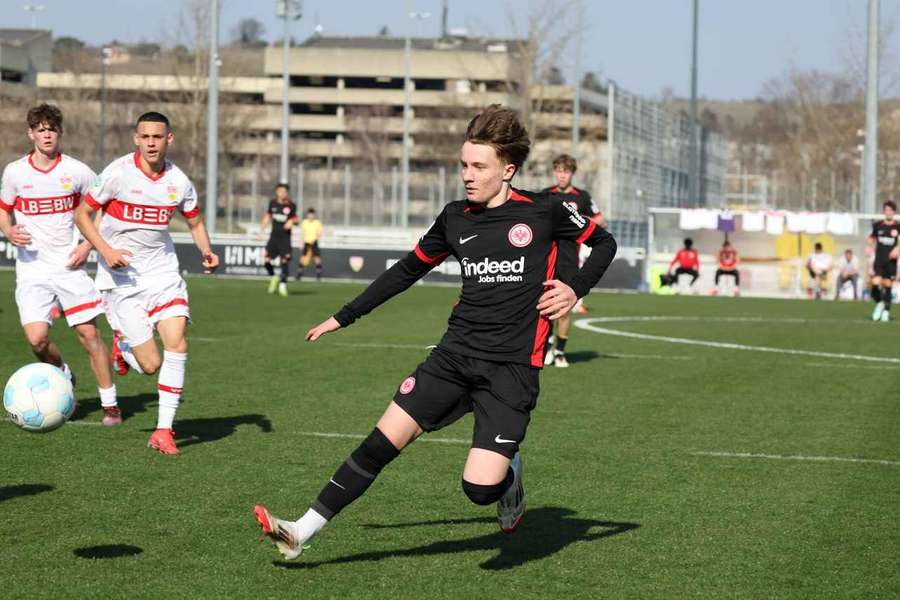 Eintracht Frankfurt ukarany za wystawienie w sparingach 14-latka