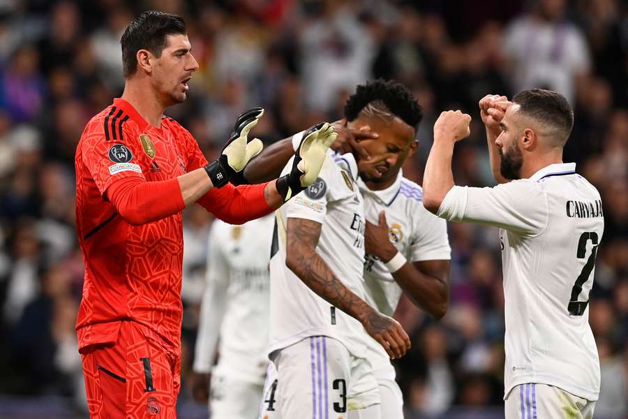 Courtois håber ikke at Real Madrid vil fortryde at de ikke udnyttede overtallet