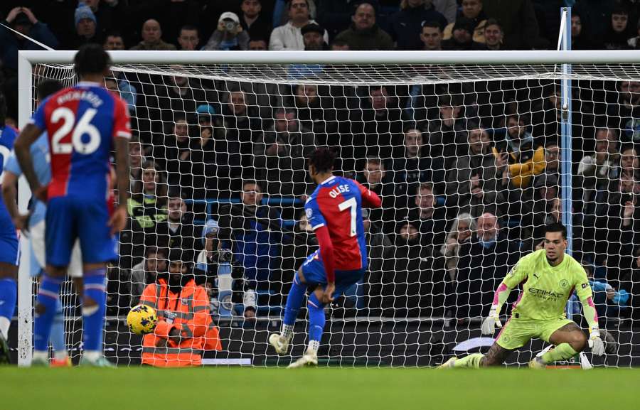 Michael Olise fez o gol de empate do Crystal Palace