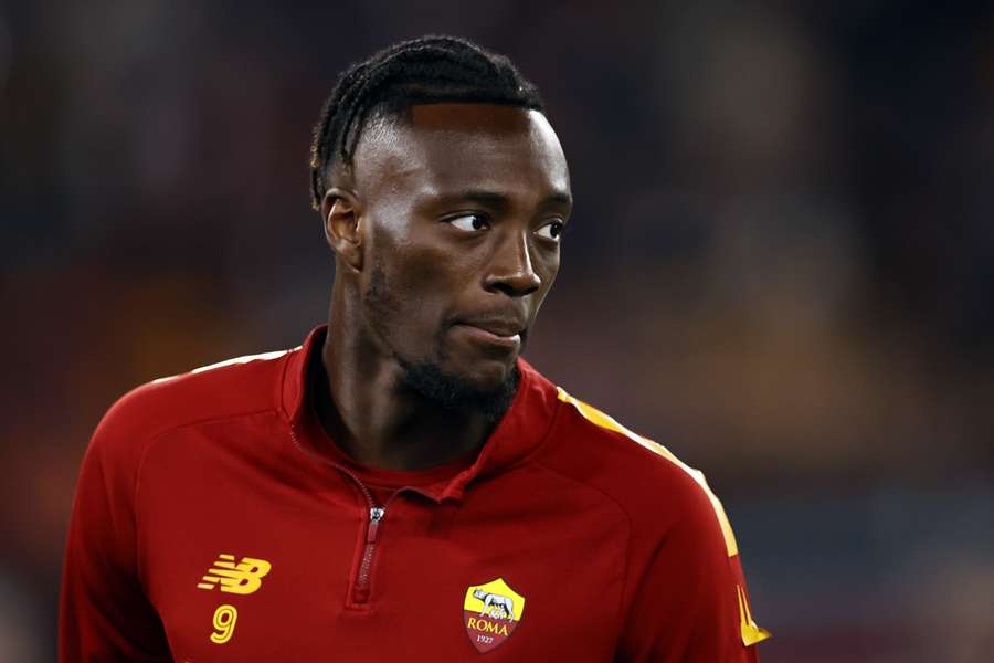 AS Roma moet aanvaller Abraham lang missen