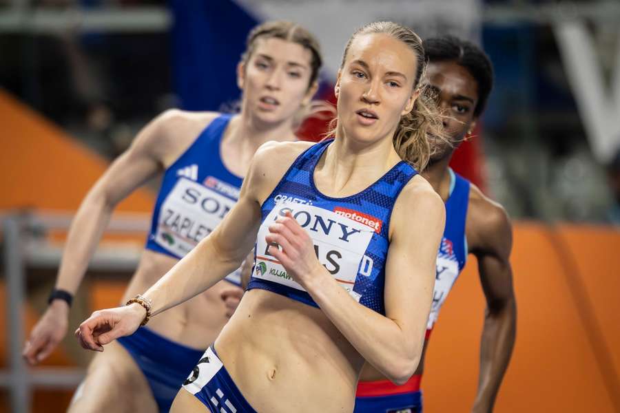 Baas on her way to setting a new Finnish 1500m record