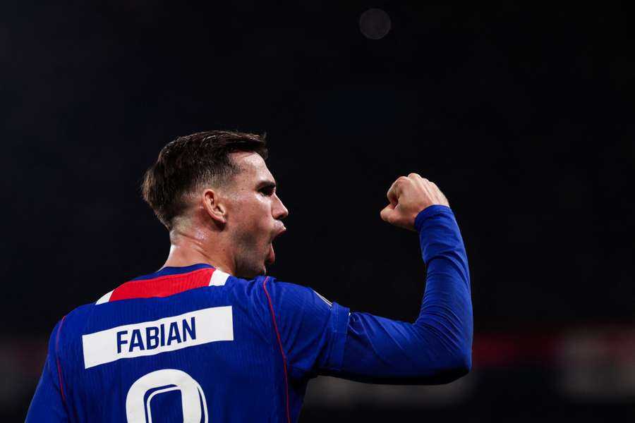 Fabian Ruiz festeggia il quarto gol del PSG Fabian Ruiz festeggia il quarto gol del PSG
