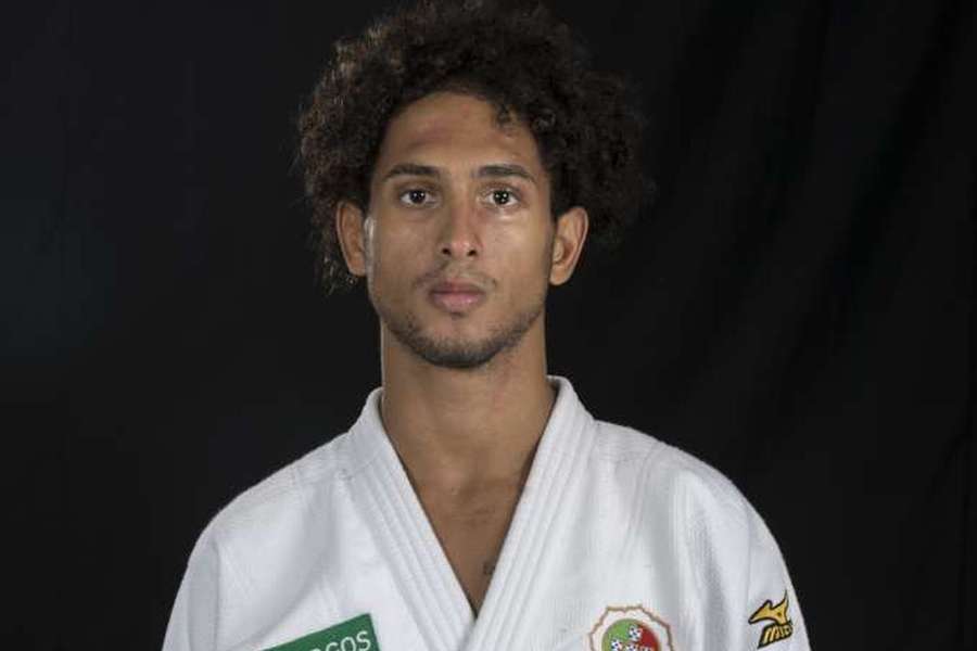 O judoca efetuou quatro combates, com três vitórias e uma derrota