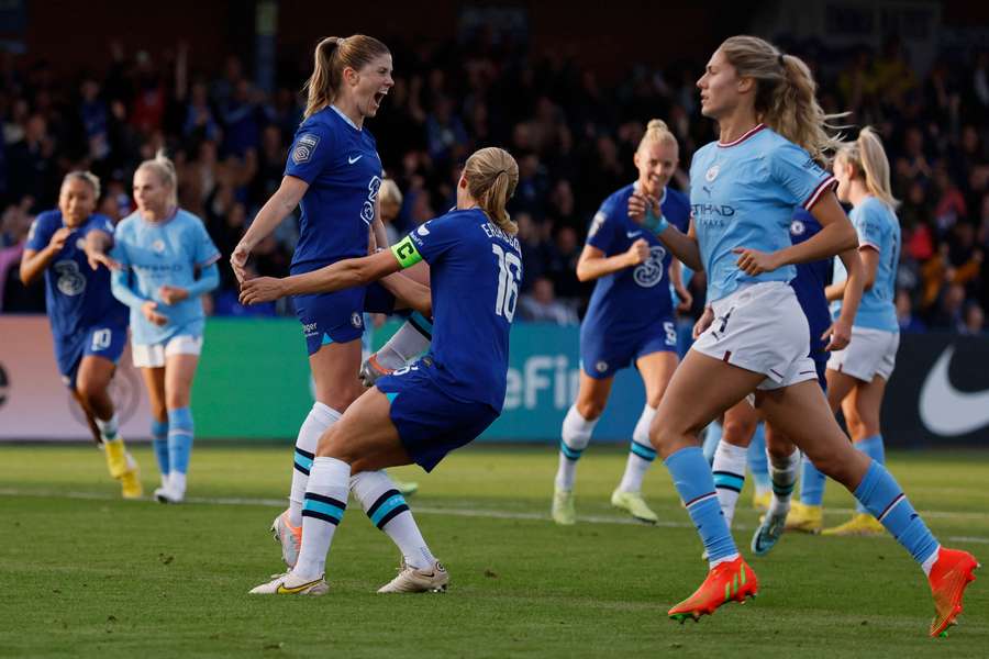 Chelsea beat Man City after Arsenal and Spurs set WSL crowd record