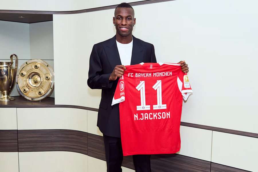 Nicolas Jackson bei seiner Vorstellung in München