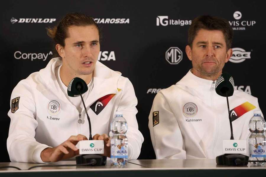 Alexander Zverev e Michael Kohlmann in conferenza stampa a Bologna